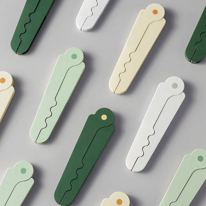 BowLift | Travel Ease Foldable Clothes Hanger