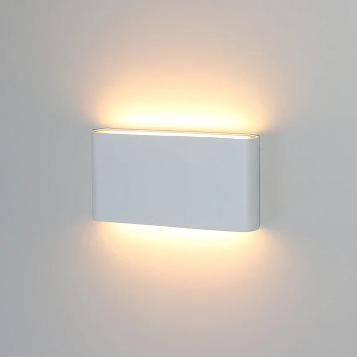 Weatherproof LED wall light, Robust decorative wall lamp for indoor and outdoor use | Bowlift