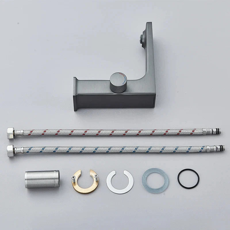 BowLift | LED Sink Faucet with Digital Temperature Display and Hot-Cold Mixing Function