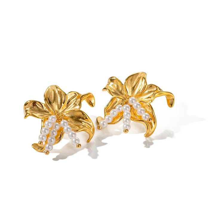 BowLift | Elegant Lily Floral Pearl Earrings