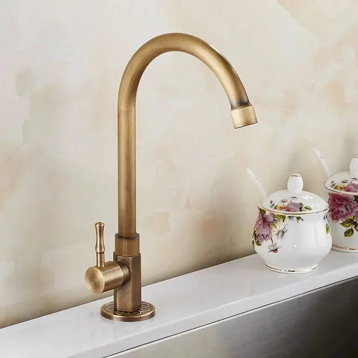 BowLift | Antique faucet in a swan neck design for kitchen & garden