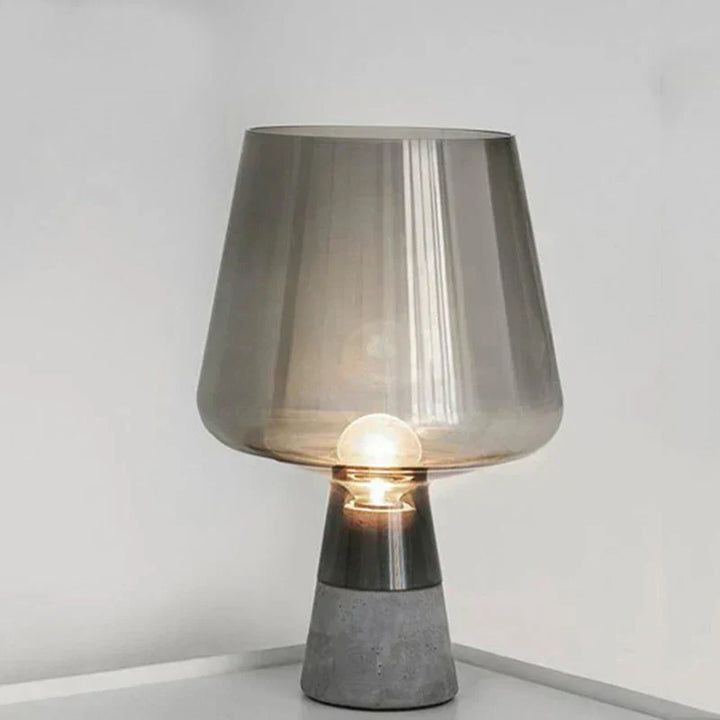 BowLift | Modern desk lamp with a concrete look and elegant appearance