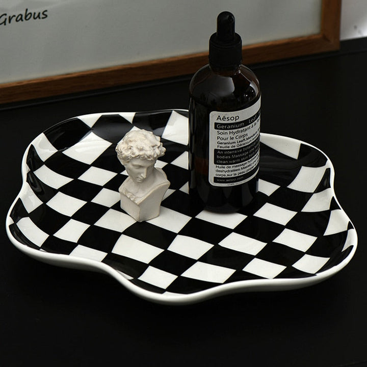 BowLift | Tora Chessboard Tray