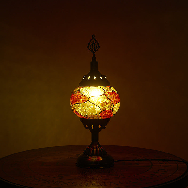 BowLift | Traditional Tiffany romantic oval iron enameled 1-light table lamp for the bedroom