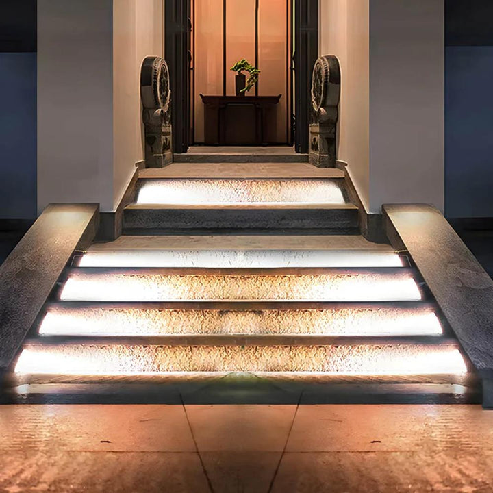 BowLift | Outdoor Solar Stair Lights | Energy-Efficient LED. Weather-Resistant & Ideal for Garden Pathways and Driveways
