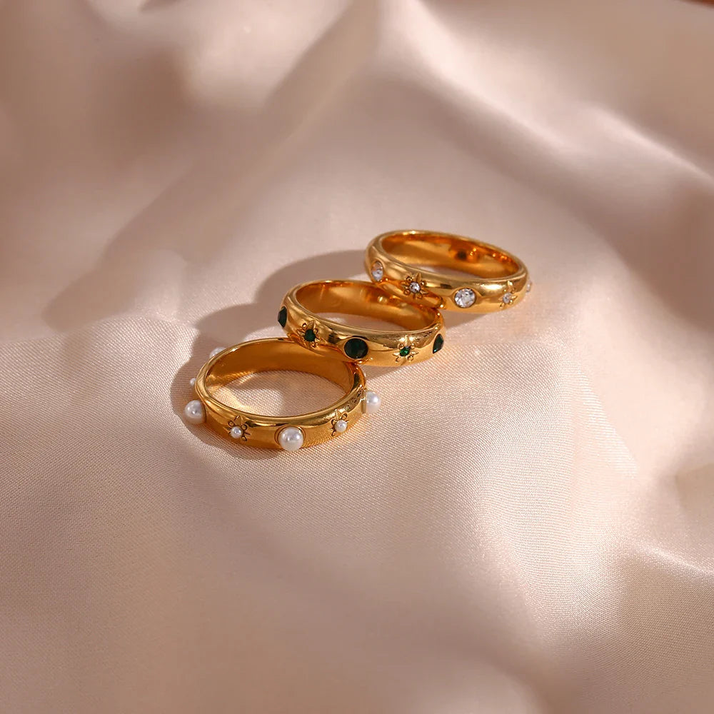 BowLift | 18k Star & Stone Embedded Ring