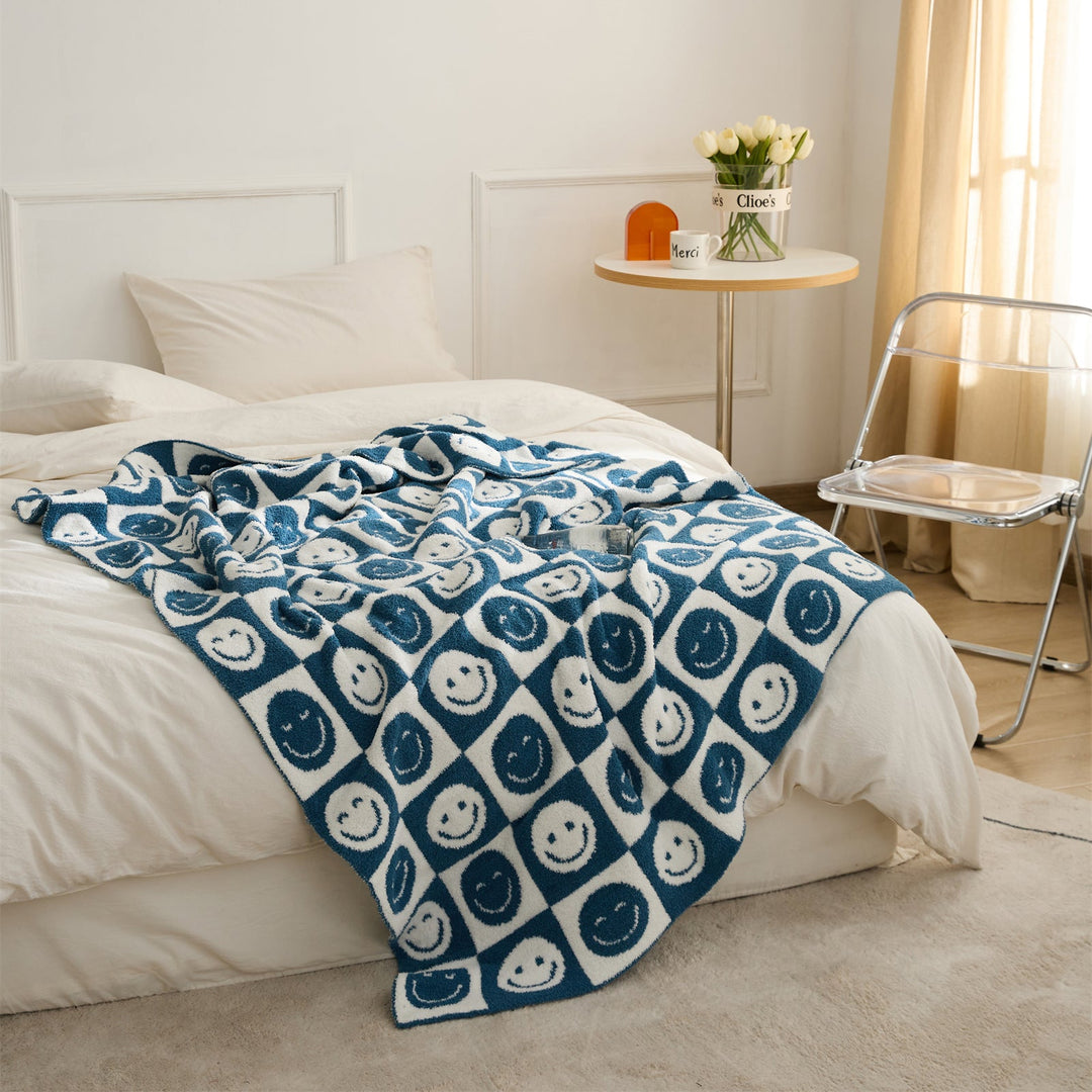 Smiley Checkered Blanket | Bowlift
