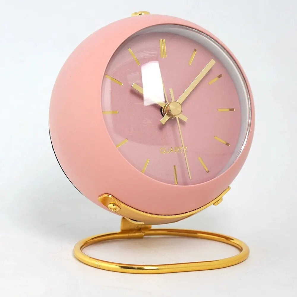 Minimalistic Scandinavian Desk Clock with Silent Quartz Movement | Bowlift