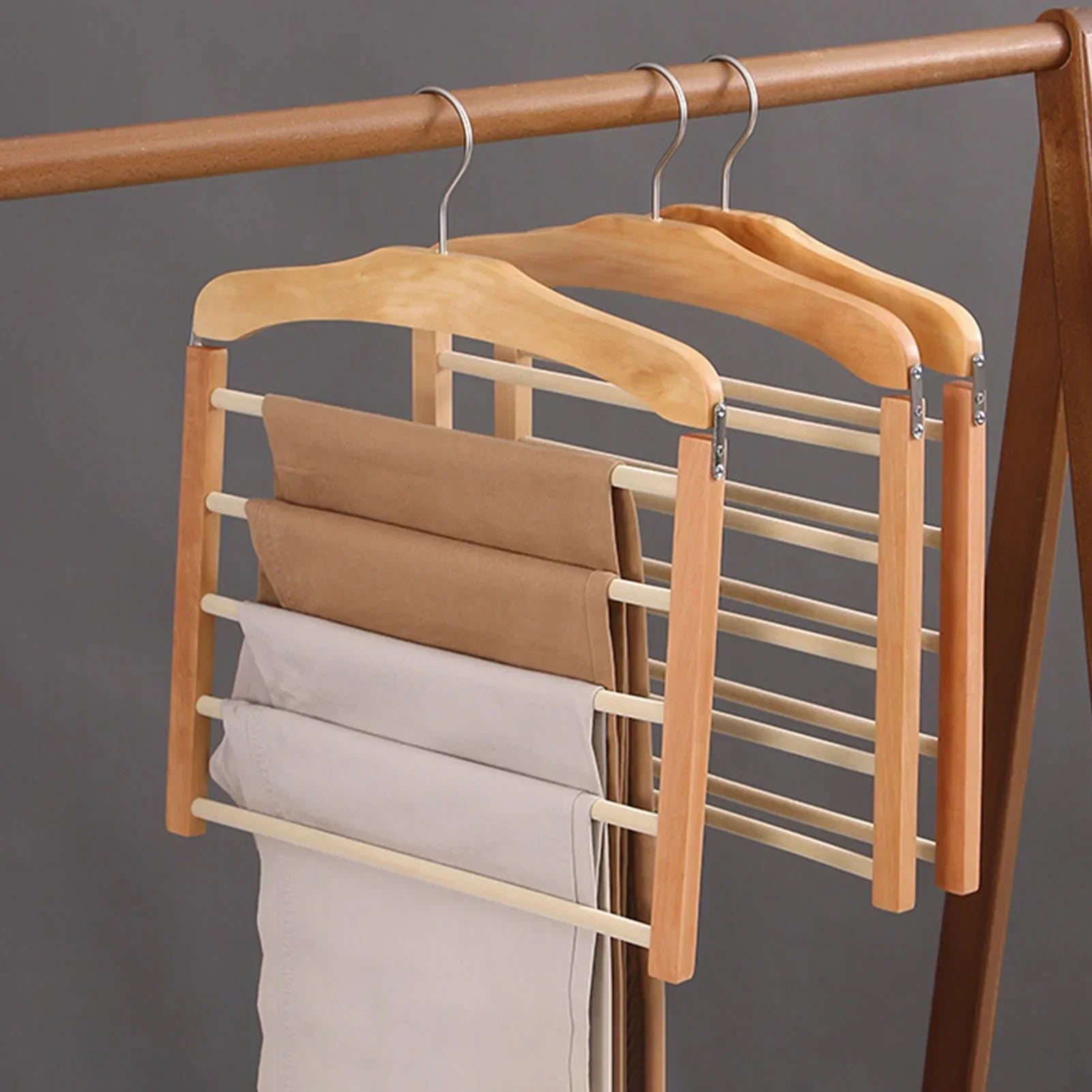 BowLift | Space-saving wooden multi-pants hanger