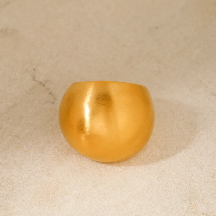 BowLift | 18k Bold Round Brushed Ring