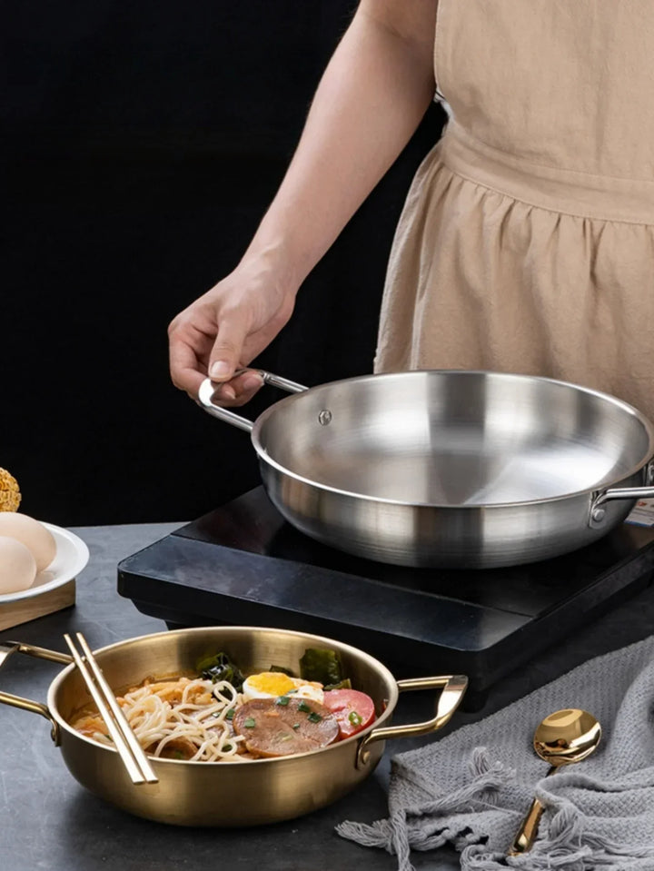 GastroPan – Stainless Steel Sauce & Paella Pan with Handle Bowlift