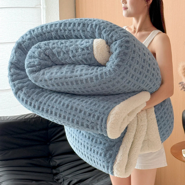 BowLift | Winter Dream Blanket – Double Layer Fleece Blanket with Lambswool Look | Ultra Warm, Soft & Skin Friendly | For Sofa, Bed & Cold Winter Days