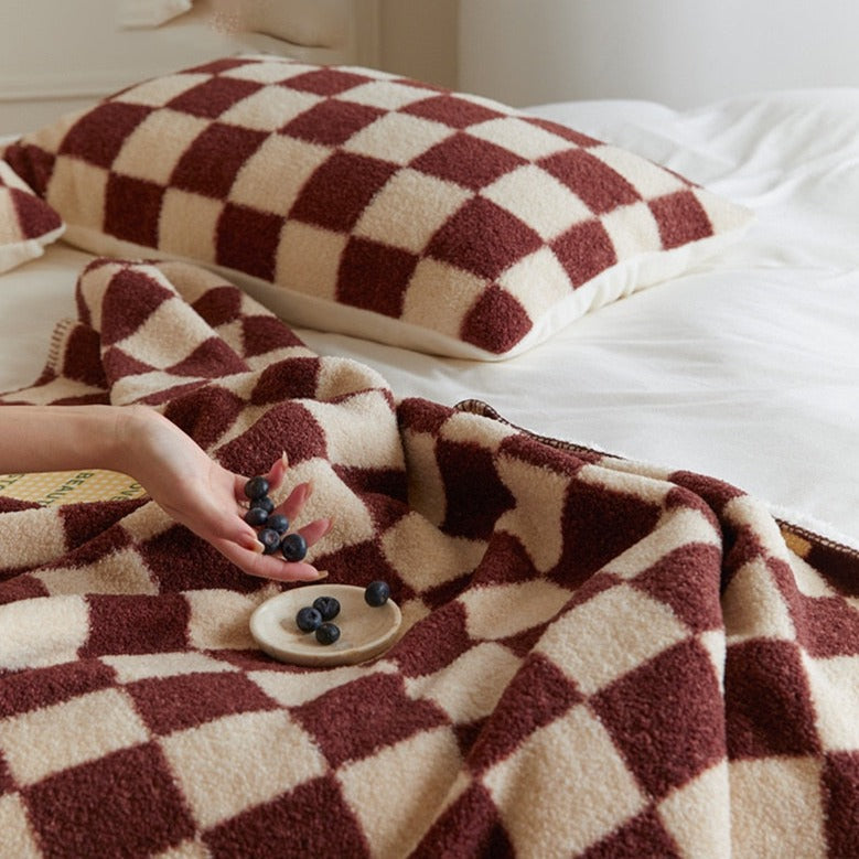 Plain Checkerboard Throw | Bowlift