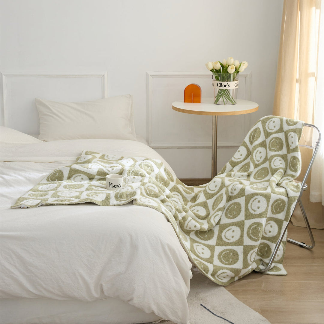 Smiley Checkered Blanket | Bowlift
