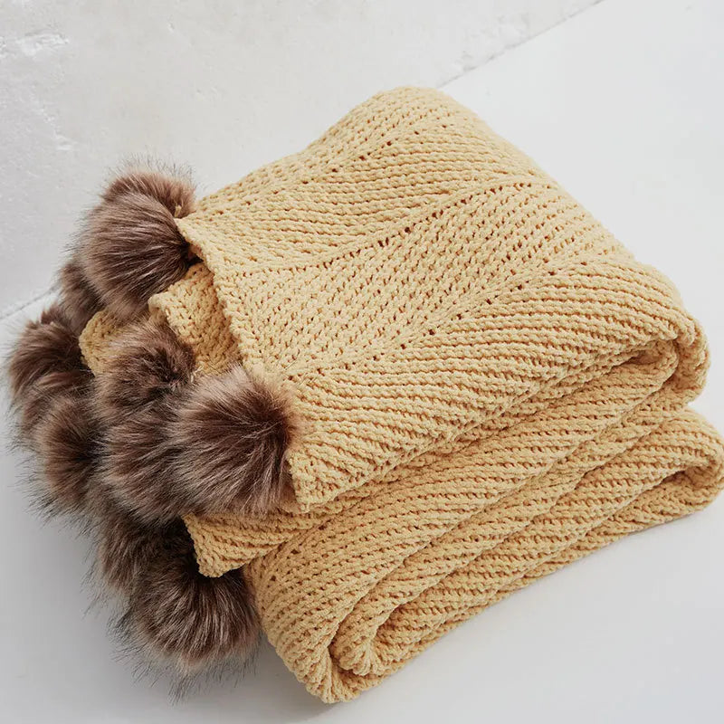HeartCozy Blanket – Luxe Chenille Blanket with Heart Fringes Bowlift