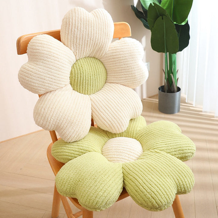BowLift | Soft Clover Flower Decorative Pillow