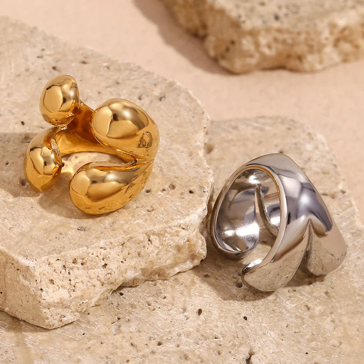 BowLift | 18k Four Droplet Bold Ring