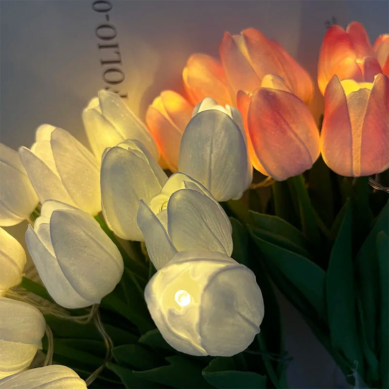 BowLift | LED lamp with artificial tulip bouquet perfect for gifts or as wedding party home decorations