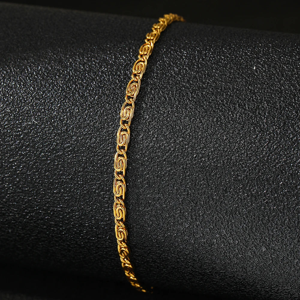 BowLift | Minimal Spiral Link Bracelet
