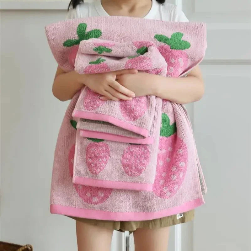 Strawberries Towel | Bowlift