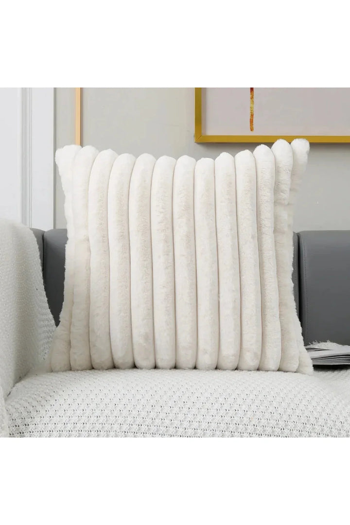 White plush pillow cover | Bowlift