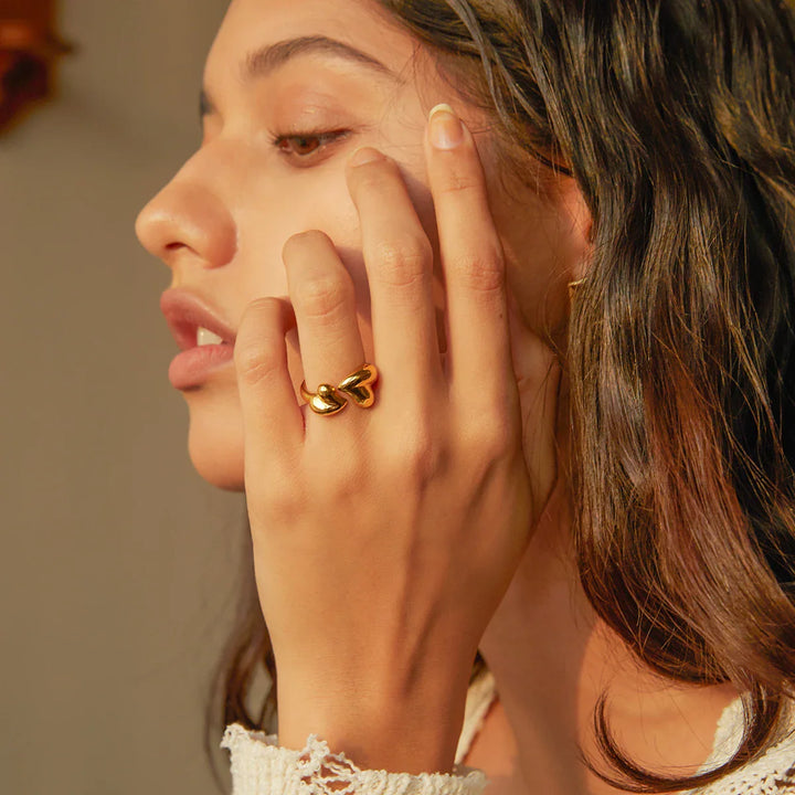 BowLift | Elegant Adjustable Love Heart Ring