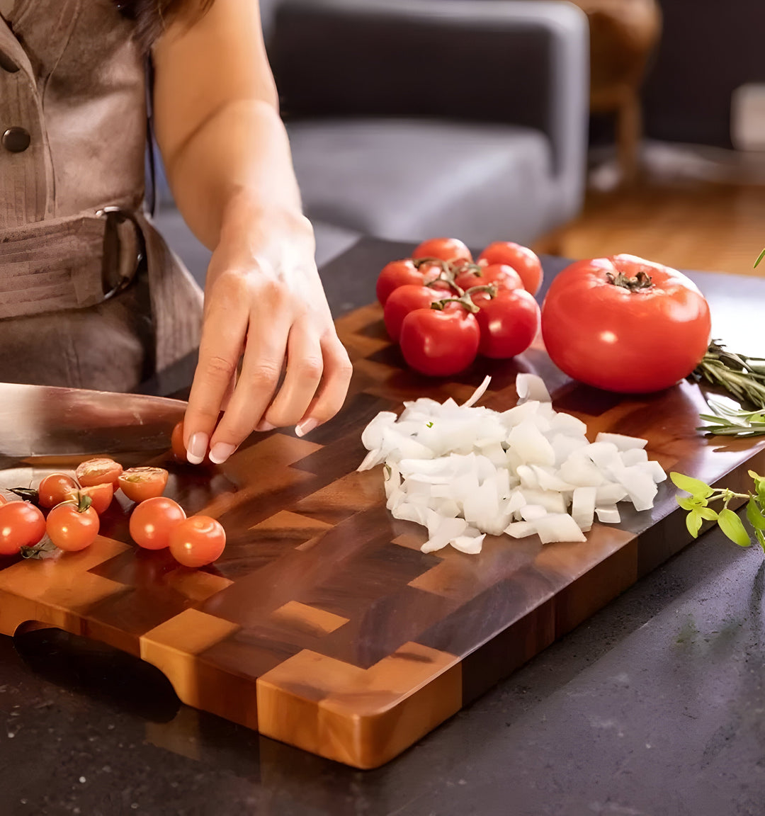 ChefHaven Board – Acacia Wood Cutting Board with DouBowlifte-Sided Surface | Bowlift