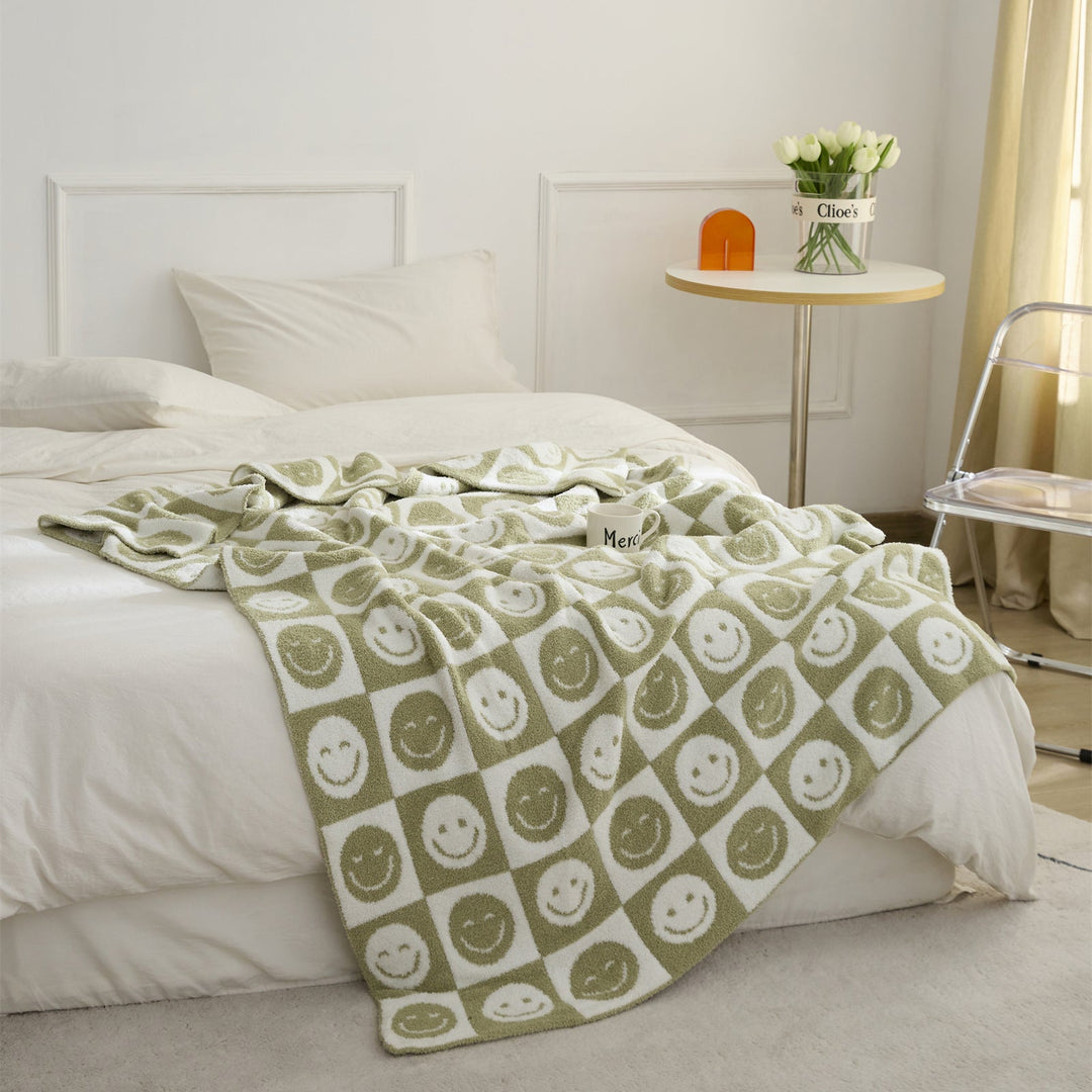 Smiley Checkered Blanket | Bowlift