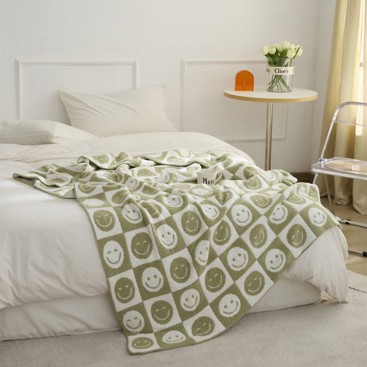 Smiley Checkered Blanket | Bowlift