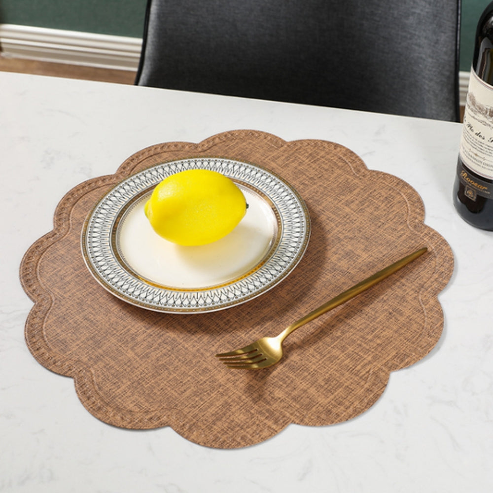 BowLift | Scalloped Waterproof Placemat