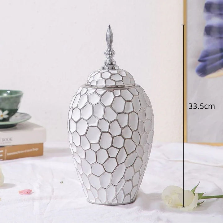 BowLift | GoldenPattern | Ceramic Vase with Luxurious Gold Accents – Modern Decorative Home Piece