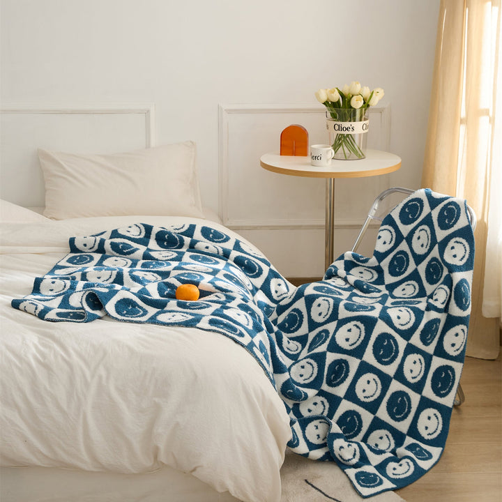 Smiley Checkered Blanket | Bowlift
