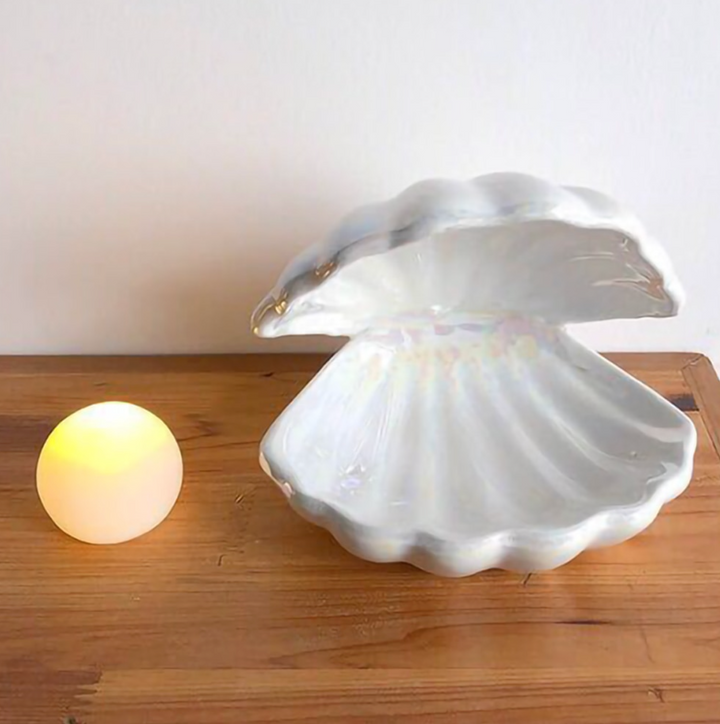 Chelly Chic Shell Lamp | A magical lamp with a pearl | Bowlift