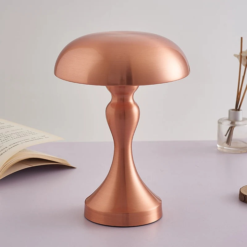 BowLift | Beautiful bedside lamp