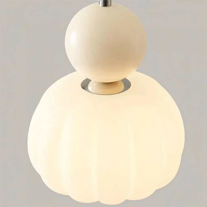 BowLift | Glass charm with a golden accent of luxury