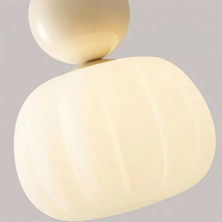 BowLift | Glass charm with a golden accent of luxury