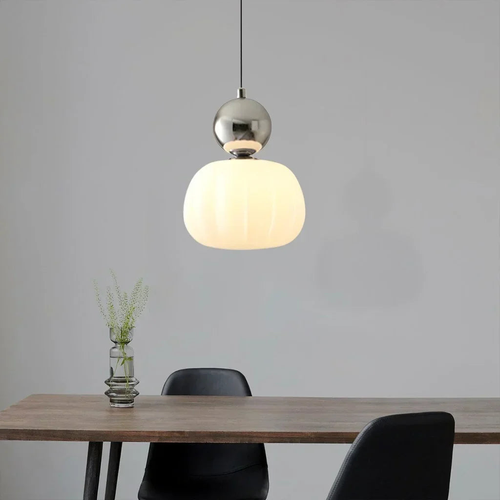 BowLift | Glass charm with a golden accent of luxury