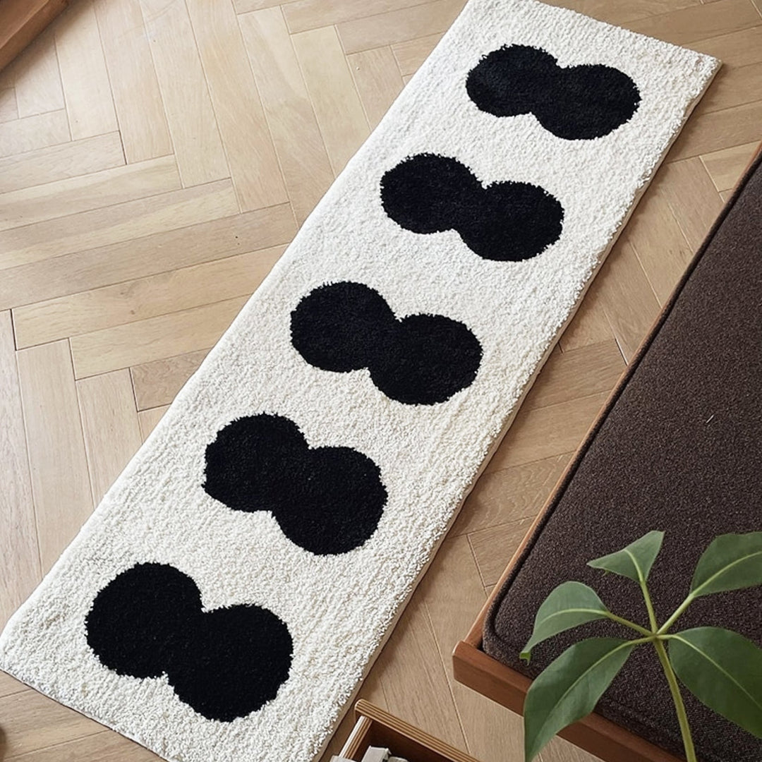 Black & White Abstract Narrow Rug | Bowlift