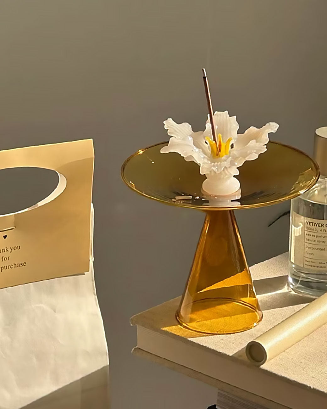 Handmade 3D Glass Ceramic Lily Incense Holder | Bowlift