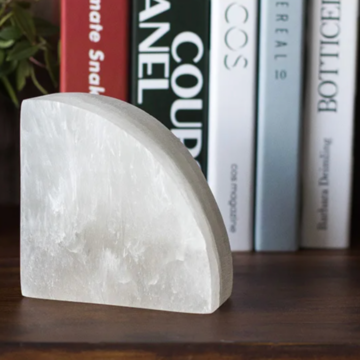BowLift | Onyxa White Onyx Bookend | Elegant Design | 1-piece | Luxurious Decor & Functionality