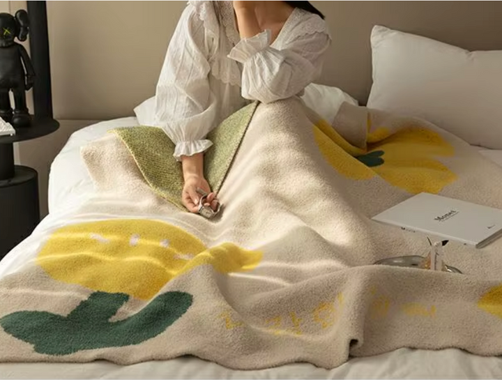 Floral Sofa Blanket – Nordic Fleece Throw | Bowlift
