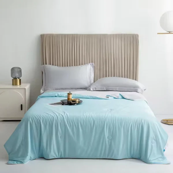 Cooling Blanket for Hot Sleepers, Moisture-Wicking and Breathable Fabric | Bowlift