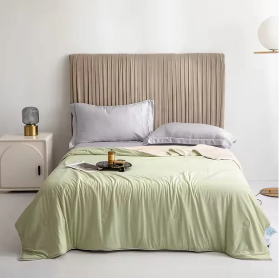 Cooling Blanket for Hot Sleepers, Moisture-Wicking and Breathable Fabric | Bowlift