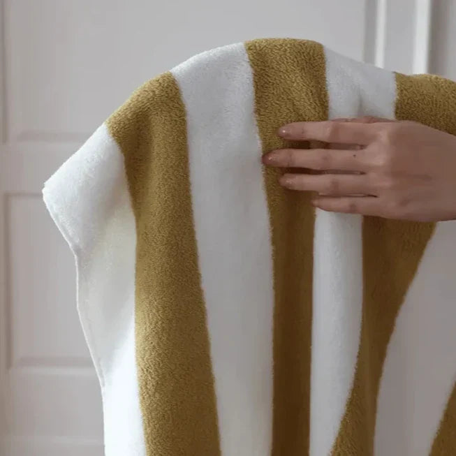 BowLift | Retro Stripes Towel (Chunky)