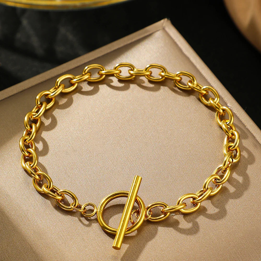 BowLift | Classy Paperclip Circle Bar Clasp Bracelet