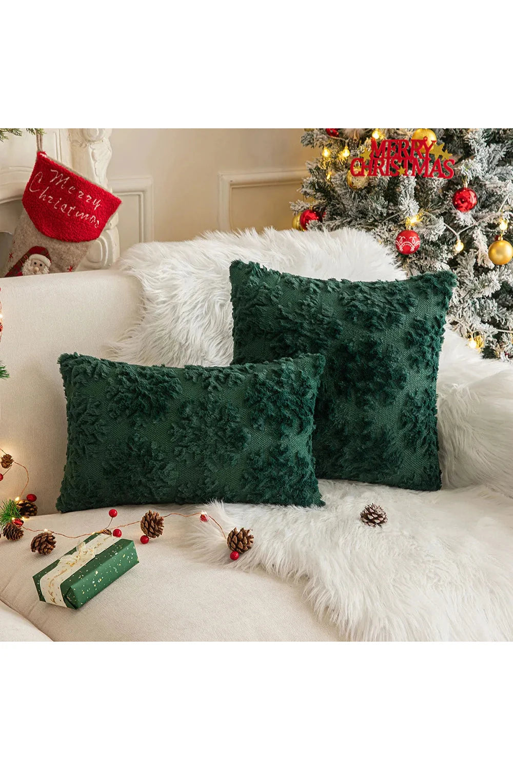 Plush Christmas pillowcase | Bowlift