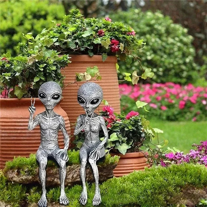 BowLift | Alien Resin Statue UFO Figurine for Garden Decoration