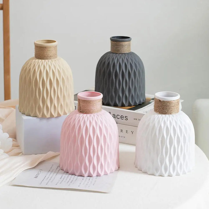 BowLift | Stylish Vase with Woven Texture for Your Interior