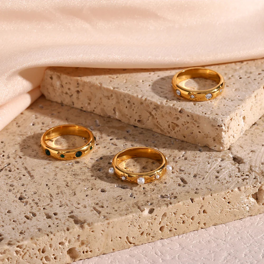 BowLift | 18k Star & Stone Embedded Ring