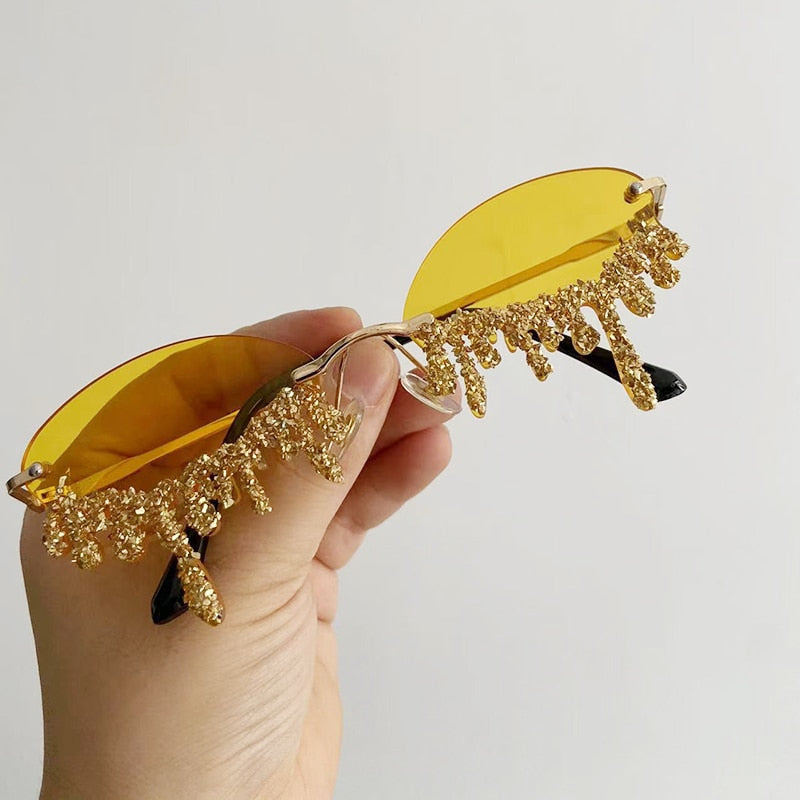 Cry me a Glitter' Sunglasses | Let the festival season begin! | Bowlift